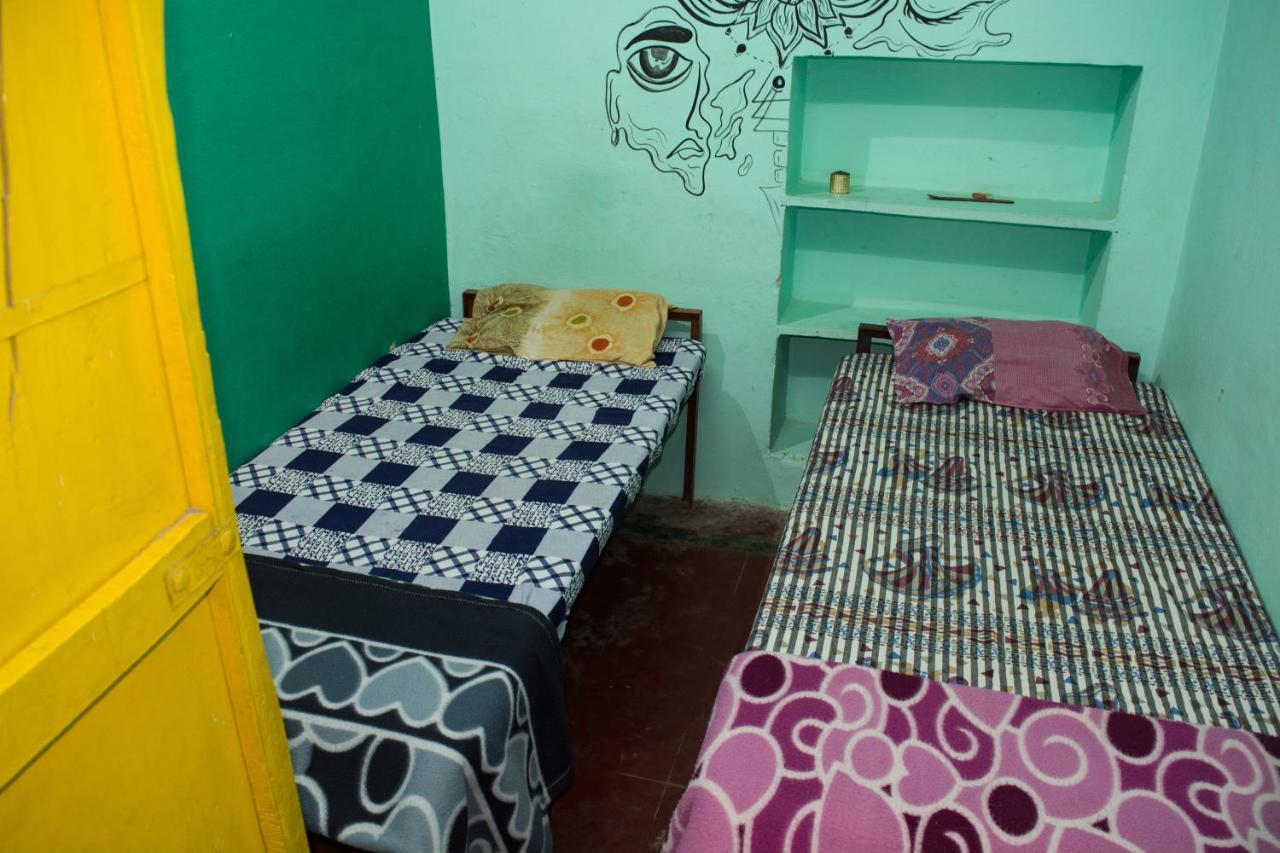 Hostel 12 Monks Backpackers Community Puškar Exteriér fotografie