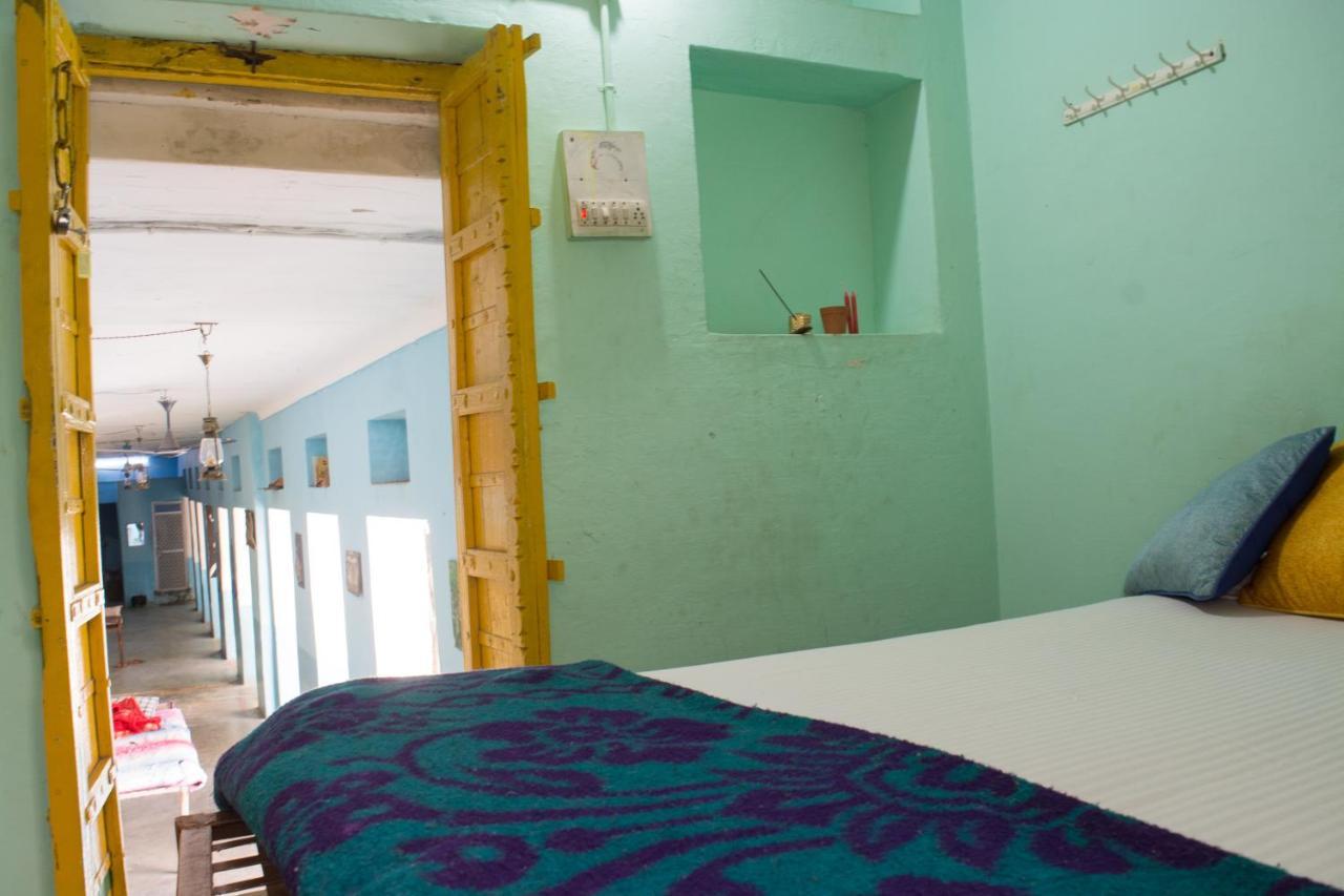 Hostel 12 Monks Backpackers Community Puškar Exteriér fotografie
