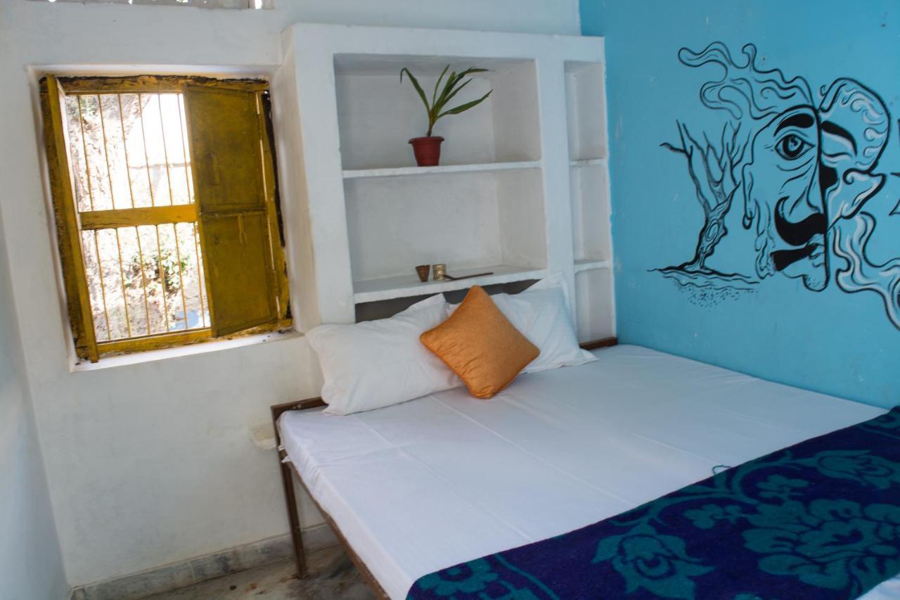 Hostel 12 Monks Backpackers Community Puškar Exteriér fotografie