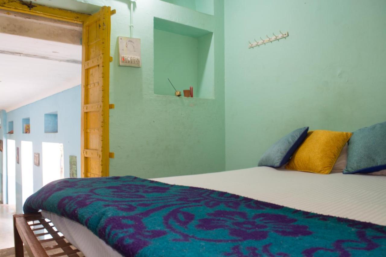 Hostel 12 Monks Backpackers Community Puškar Exteriér fotografie