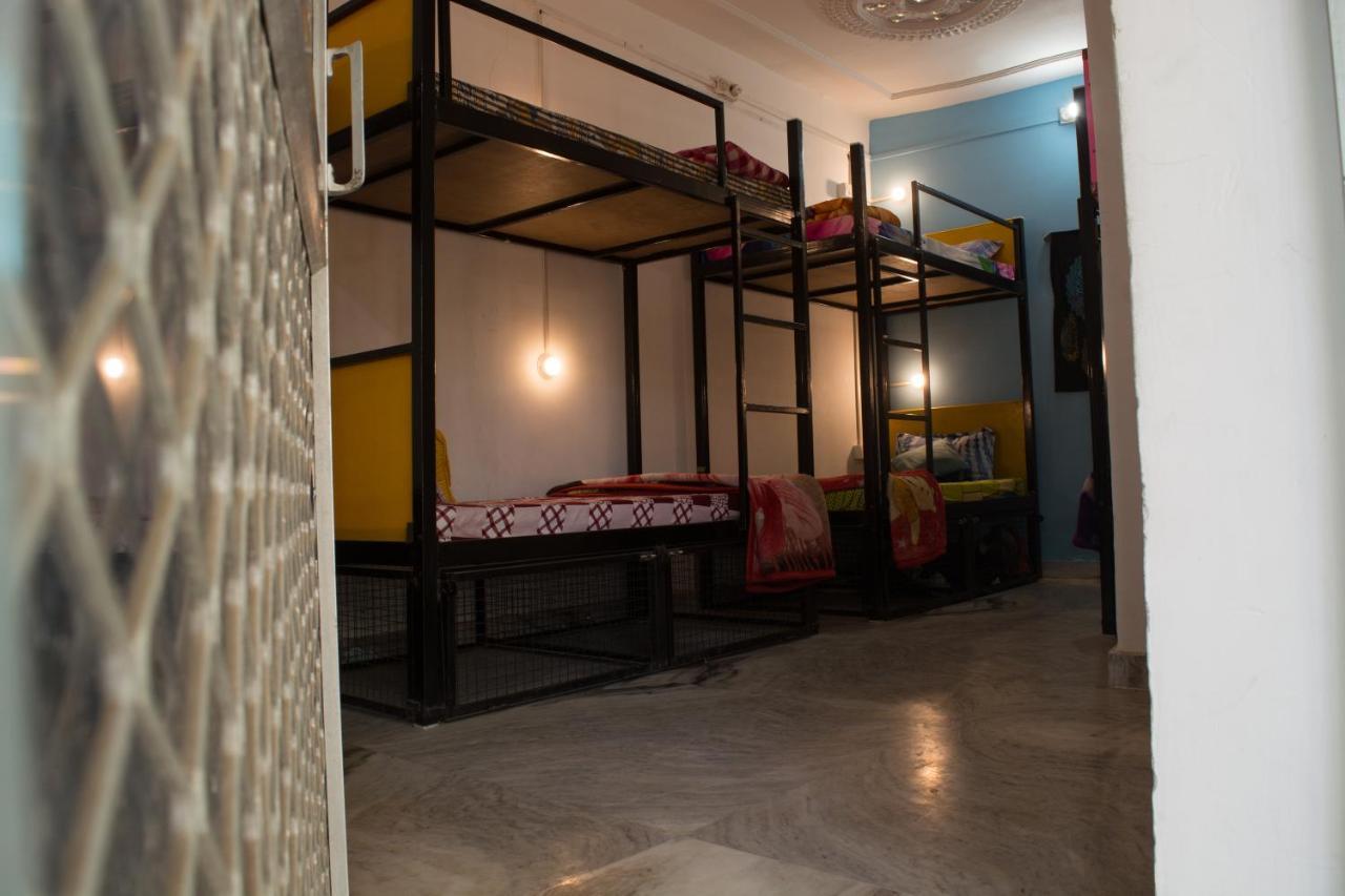 Hostel 12 Monks Backpackers Community Puškar Exteriér fotografie