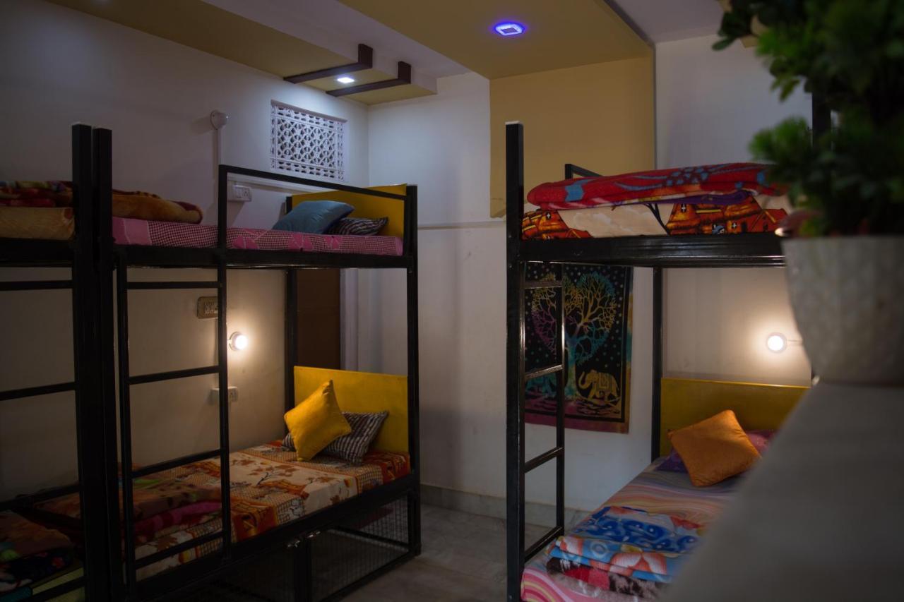 Hostel 12 Monks Backpackers Community Puškar Exteriér fotografie