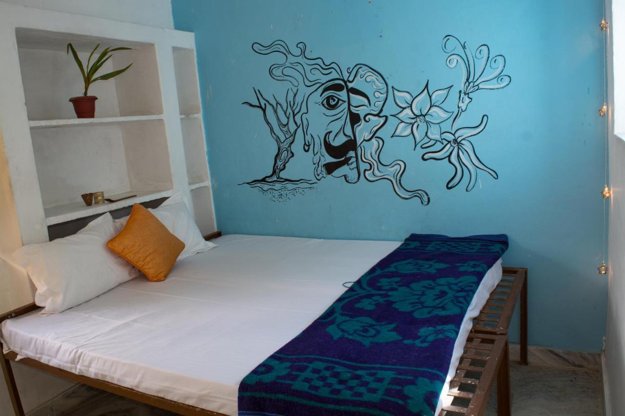 Hostel 12 Monks Backpackers Community Puškar Exteriér fotografie