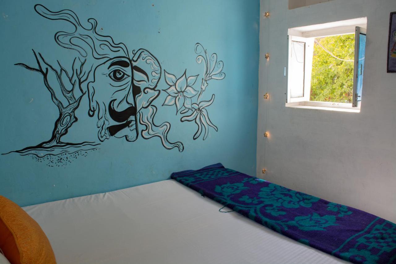 Hostel 12 Monks Backpackers Community Puškar Exteriér fotografie