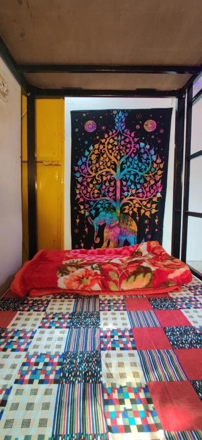 Hostel 12 Monks Backpackers Community Puškar Exteriér fotografie