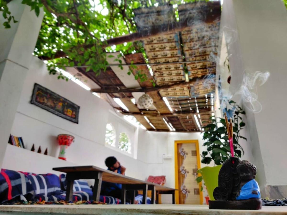 Hostel 12 Monks Backpackers Community Puškar Exteriér fotografie